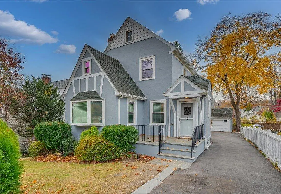 Harwood Avenue
