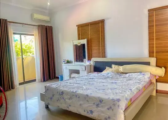 Western Style Villa for Sale.